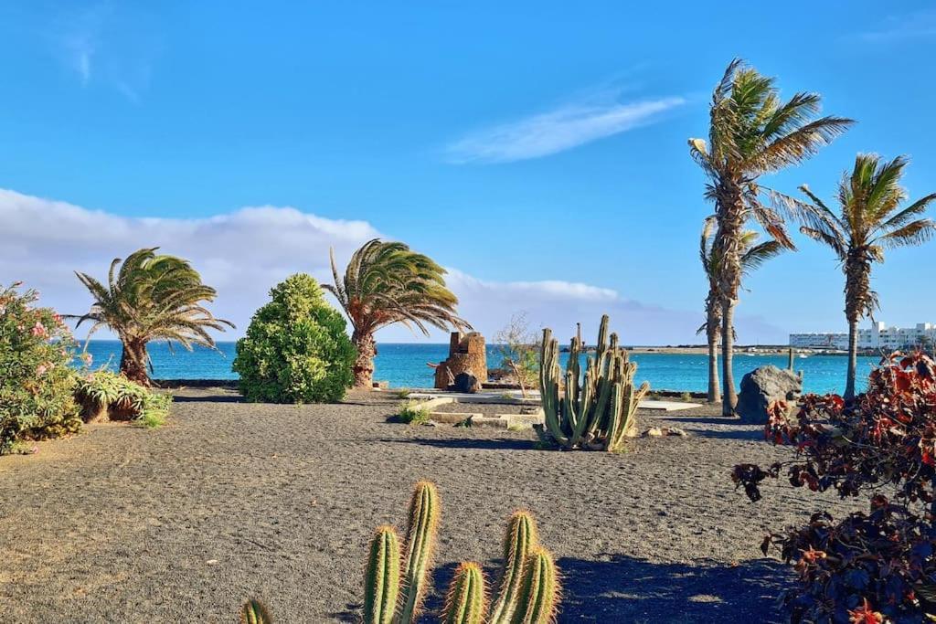 Ferienwohnung Cactus, Playa Y Piscina Costa Teguise Exterior foto